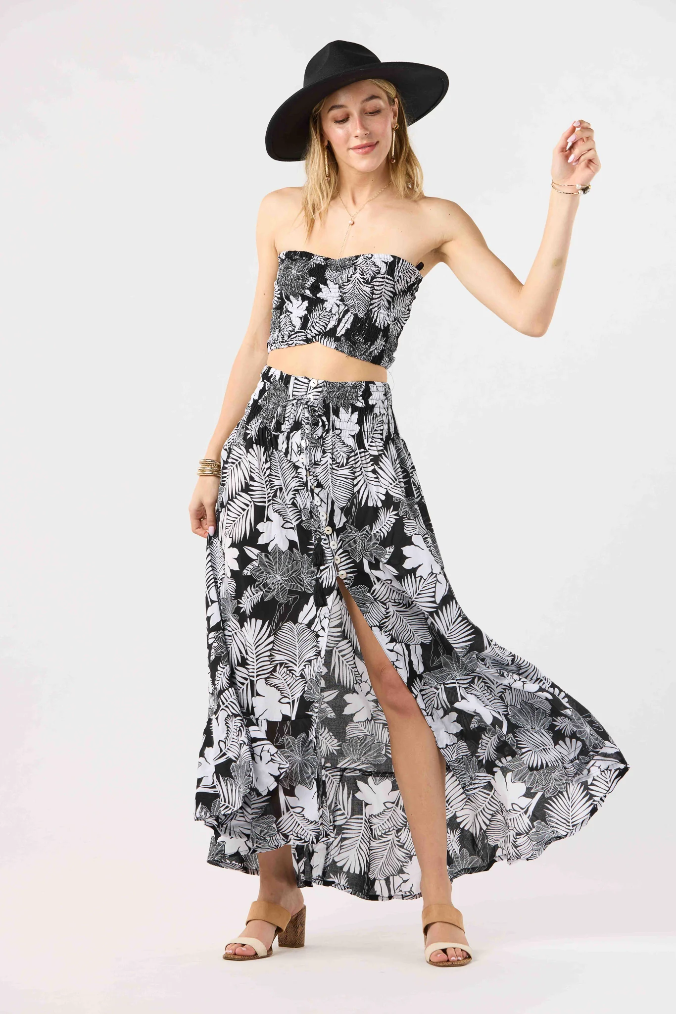Hollie Crop Top Sleeveless - Image 6