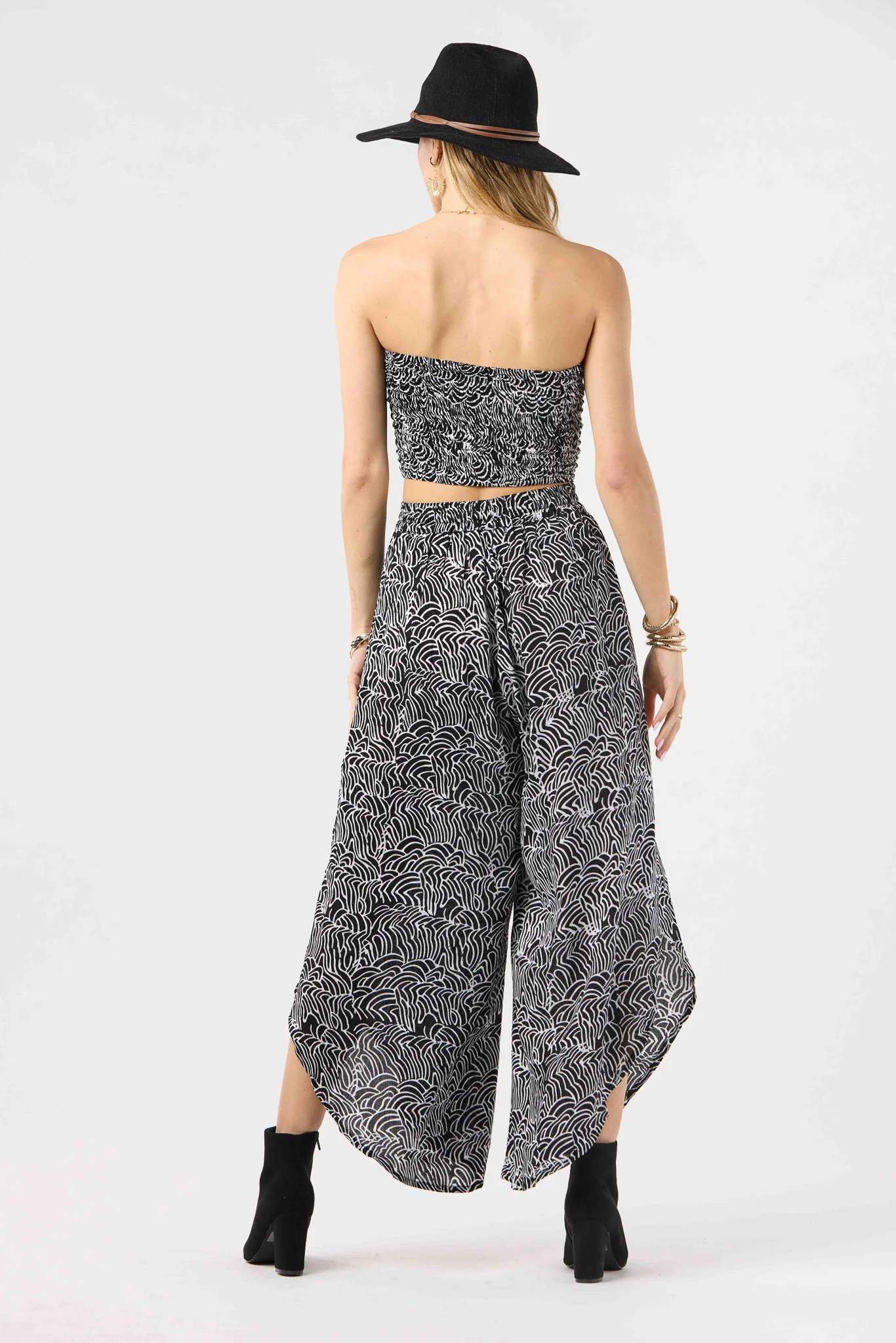 Hollie Crop Top Sleeveless - Image 4